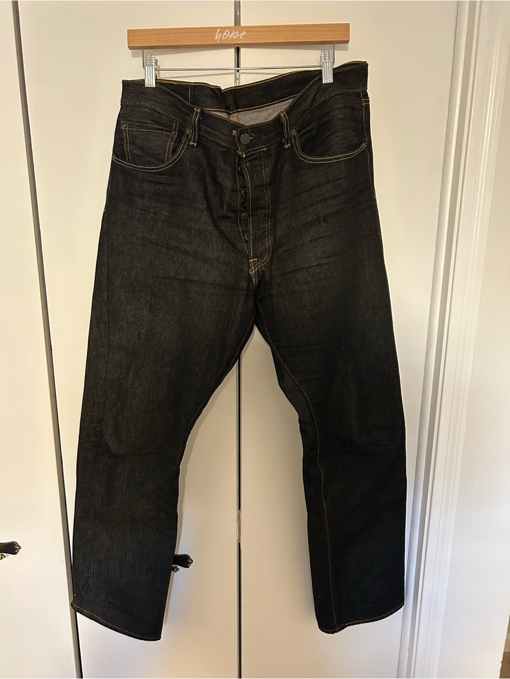 Black Levi’s 501 STF